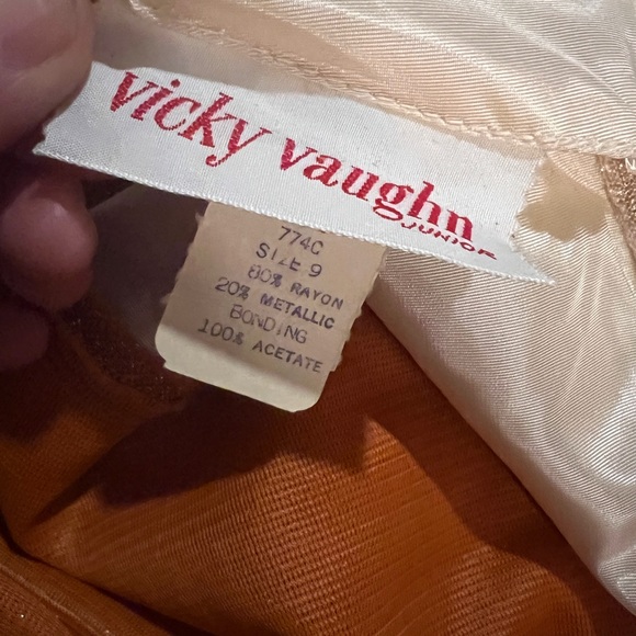 Vintage 60s two coppper toned metallic mod dress by Vicky Vaughn. Size small - Picture 9 of 10